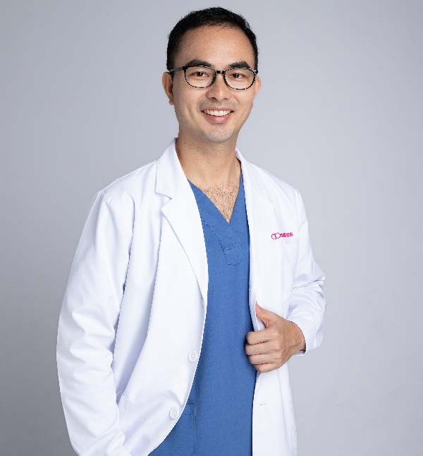 愛康健口腔醫院 深圳種植牙醫生推薦盧勇輝