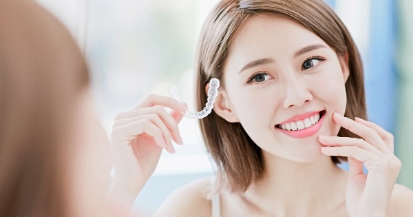 矯牙結束後為什麼要戴保持器|愛康健齒科半口保持器500元起|全口隱形保持器1000-3000元