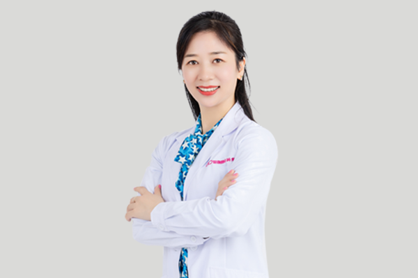 愛康健牙醫 林露露