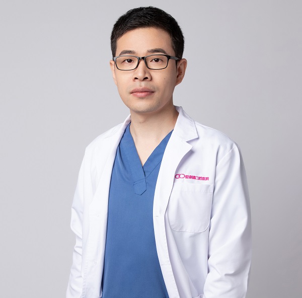 愛康健口腔醫院 鞏賢平