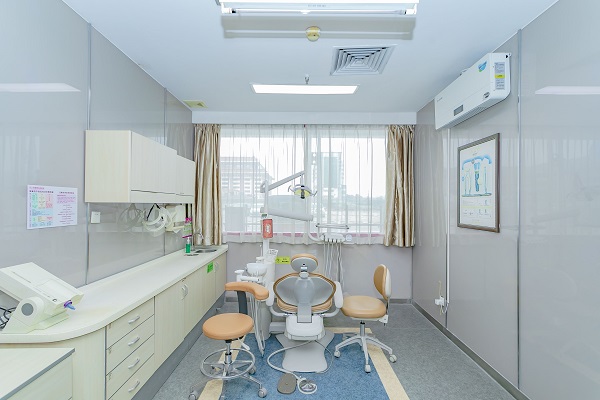 愛康健康輝口腔門診