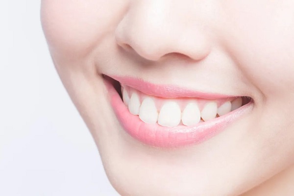 深圳烤瓷牙幾多錢