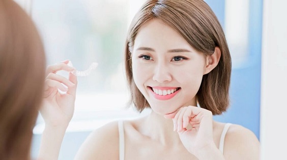 隱適美隱形牙箍為何定義為隱形正畸的標桿!深圳愛康健隱適美隱形矯正45000元起