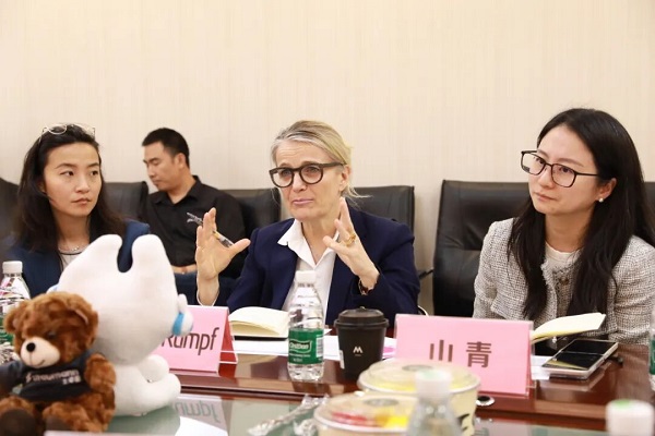 士卓曼集團董事會主席Petra 
Rumpf