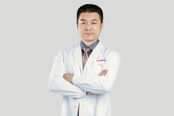 深圳種植牙推薦李川