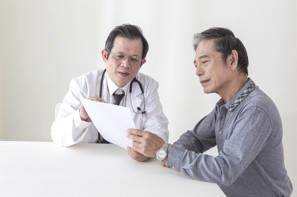 70歲長者做種植牙好不好?深圳種植牙推薦愛康健齒科李川院長